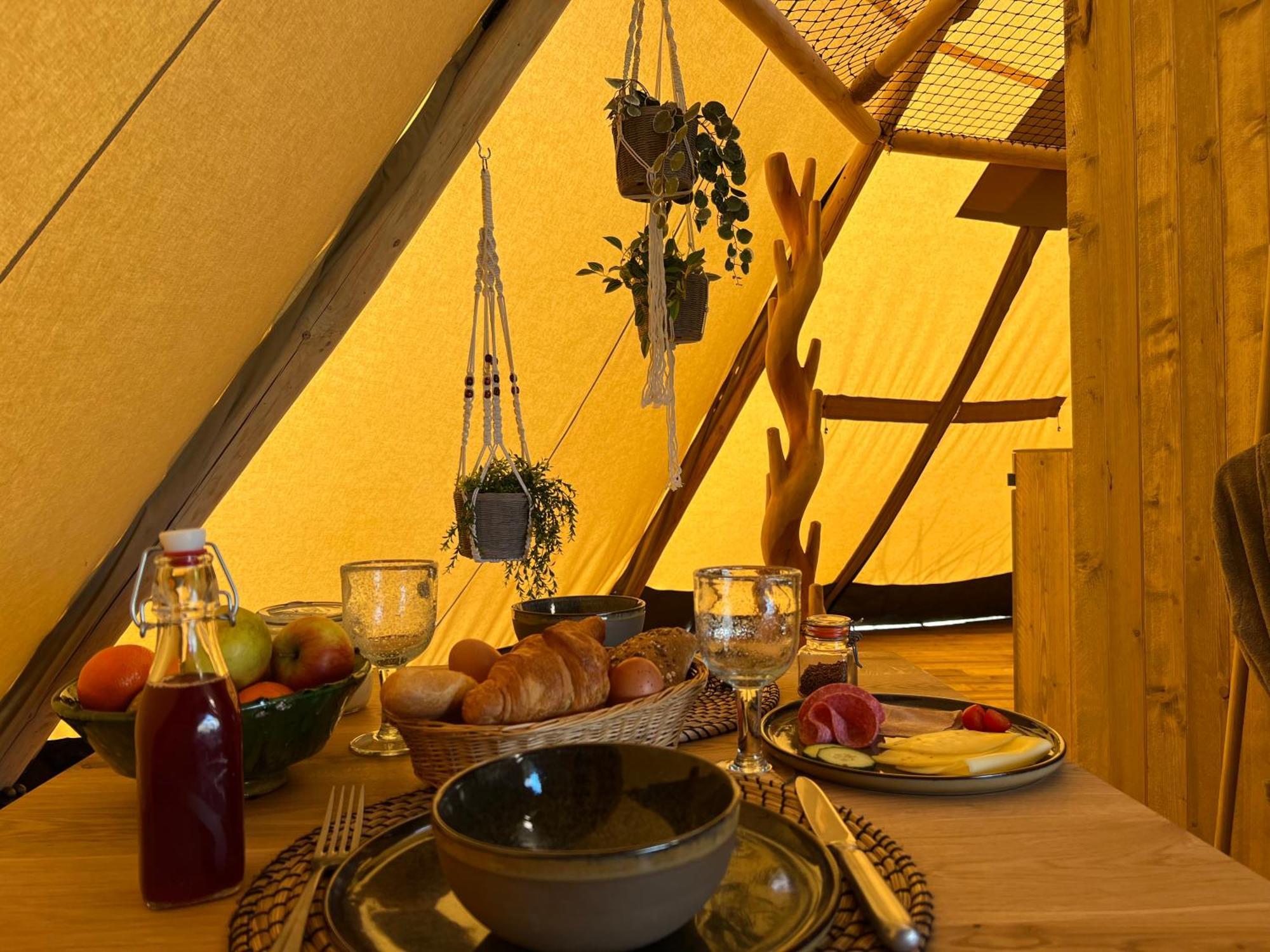 In De Hei Bed and Breakfast Mariahout Exteriör bild